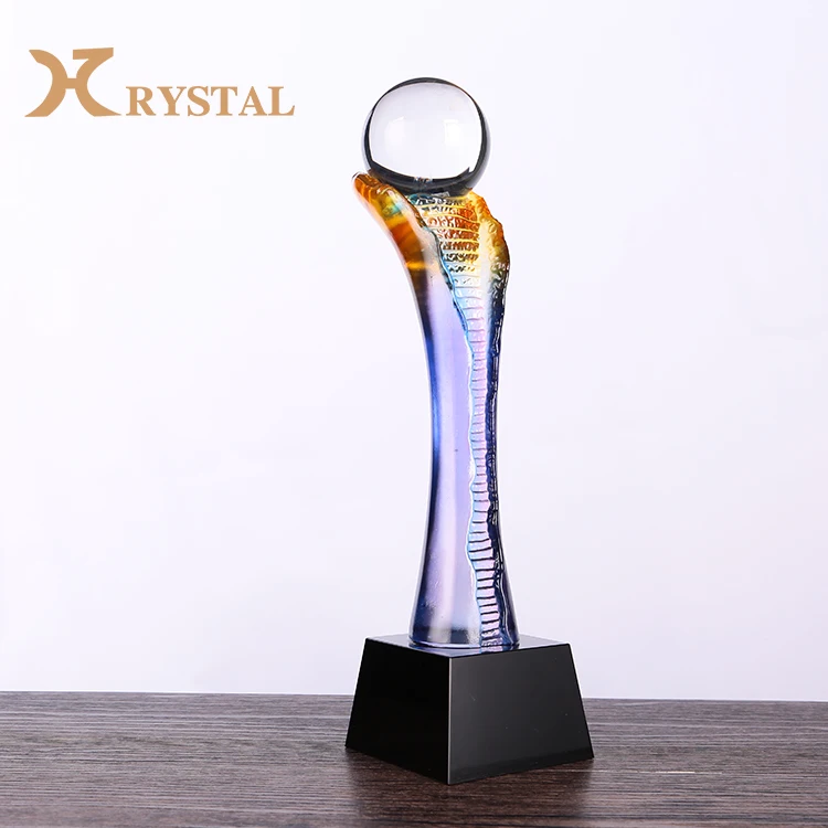 Customized Fantastic Design Elegant Liuli Crystal Twist Column Trophy ...