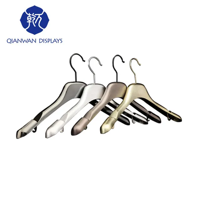 quality clothes hangers