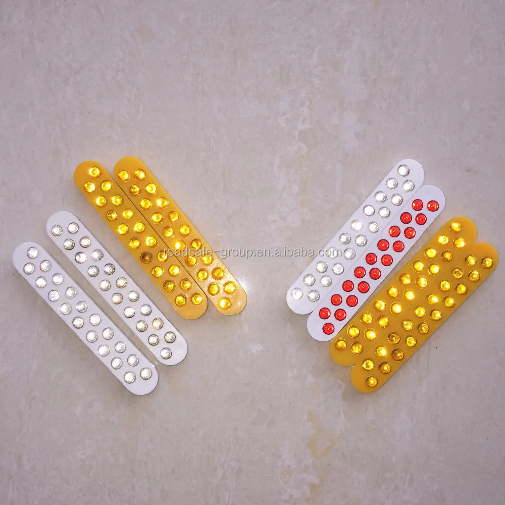 Highway Cat Eye Reflectors Road Mark Reflective Glass Beads Made of Durable Plastic