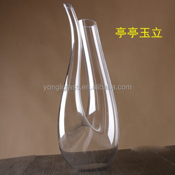 2016 last products Glass of red wine glass decanters points wine,glass wine shaker, glass tie type decanters