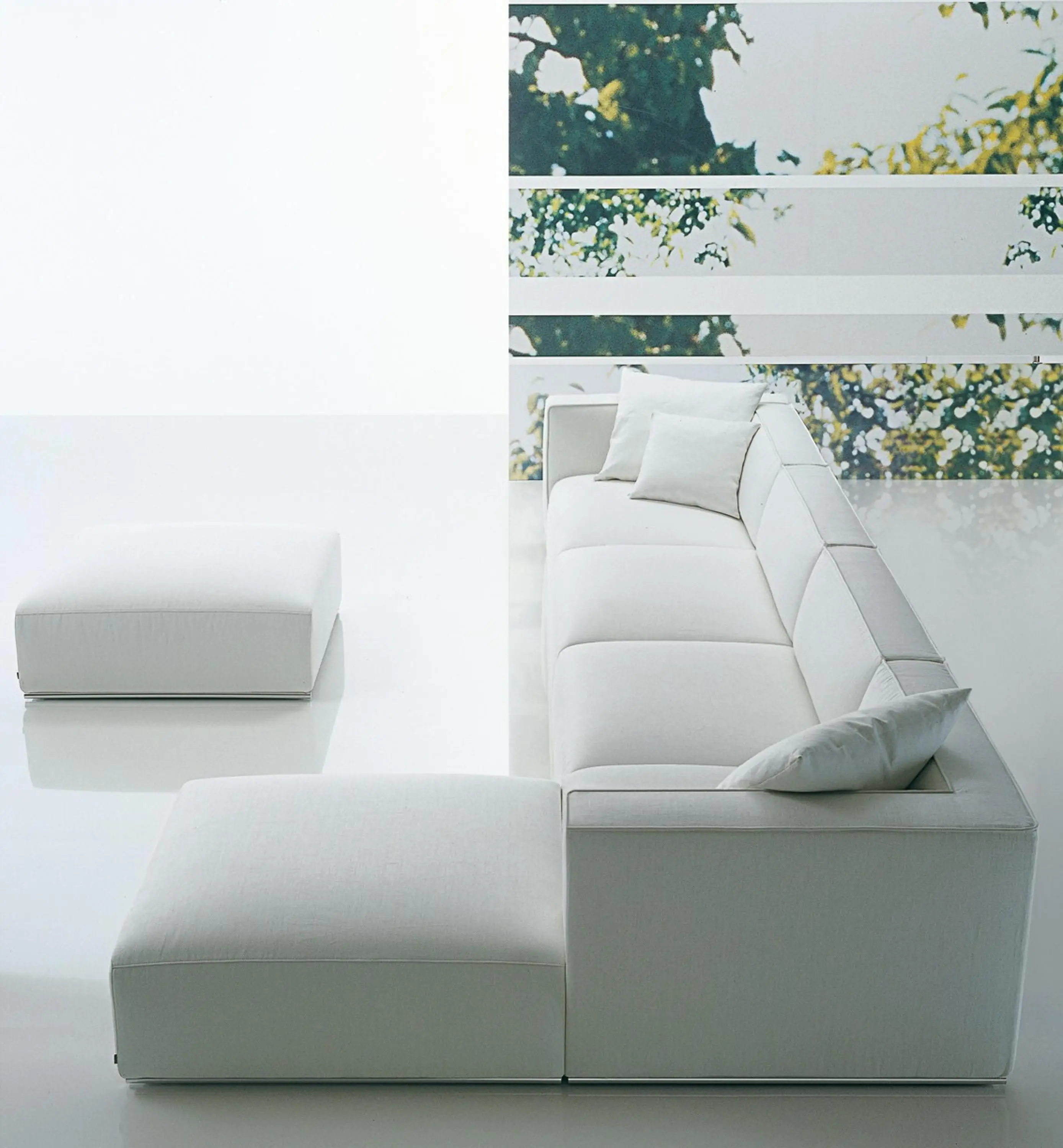 Shangai Poliform Corner Sofa. Модульный диван Poliform Shangai. Corner Sofa. Фото белого модульного дивана.