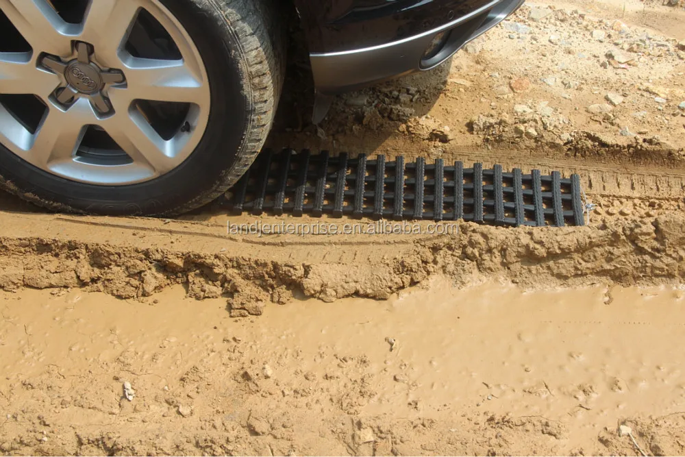 Recovery tracks tire grip tracks car trailer pedophilic plate slip