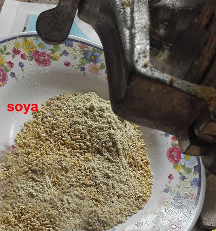Cast Iron Hand Operated Domestic Corona Wheat Grits Flour Mill Machine As Kitchen Appliances For