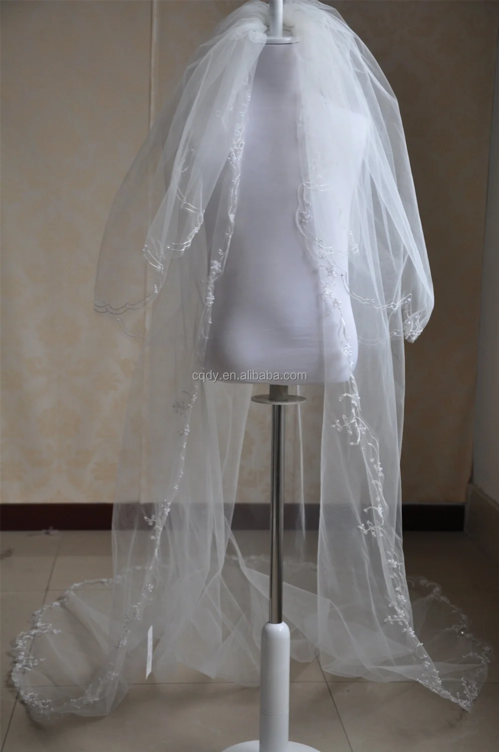 bridal veils with crystals