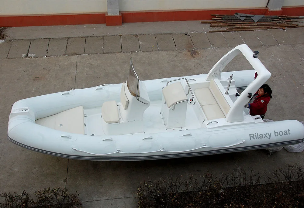 5.8m Carena Rigida Gommone Con Motore