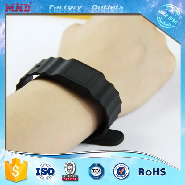 silicone rfid wristband (9).jpg