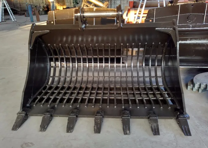 High Performance Wide Skeleton Sieve Bucket for Komatsu PC200 Excavator - 20 Ton Capacity, 1.55m³ Volume, Q345/Q460/NM360/NM400/WH60/Hardox400