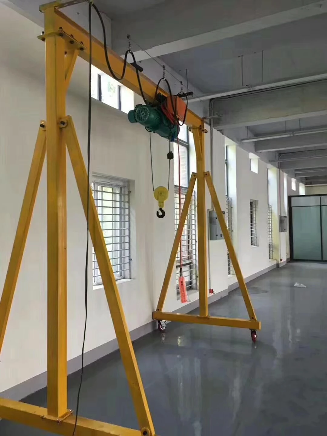 1 Ton Light Duty Gantry Crane Portable Mini Gantry Crane 2000kg Lifting 