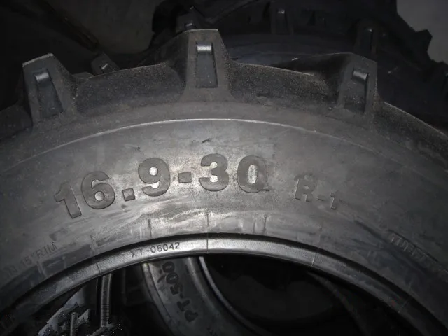 pneu tracteur 16.9 30