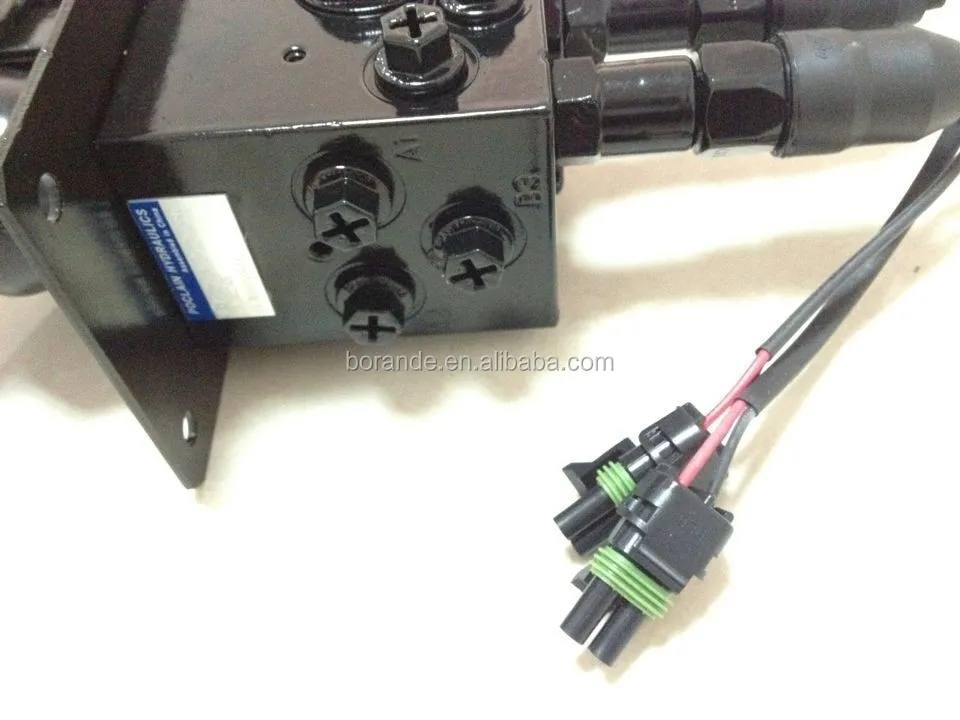 Hydraulic Pilot Control Valves VB22057083C55043S00 Excavator Foot