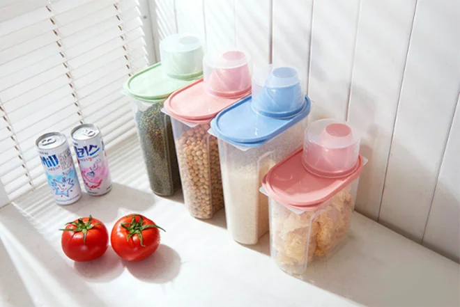 2.5L 84oz Wholesale plastic Food storage BPA FREE Cereal Rice kitchen containers with Pour Spout Jug