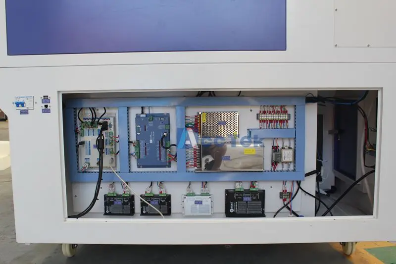 control box.jpg