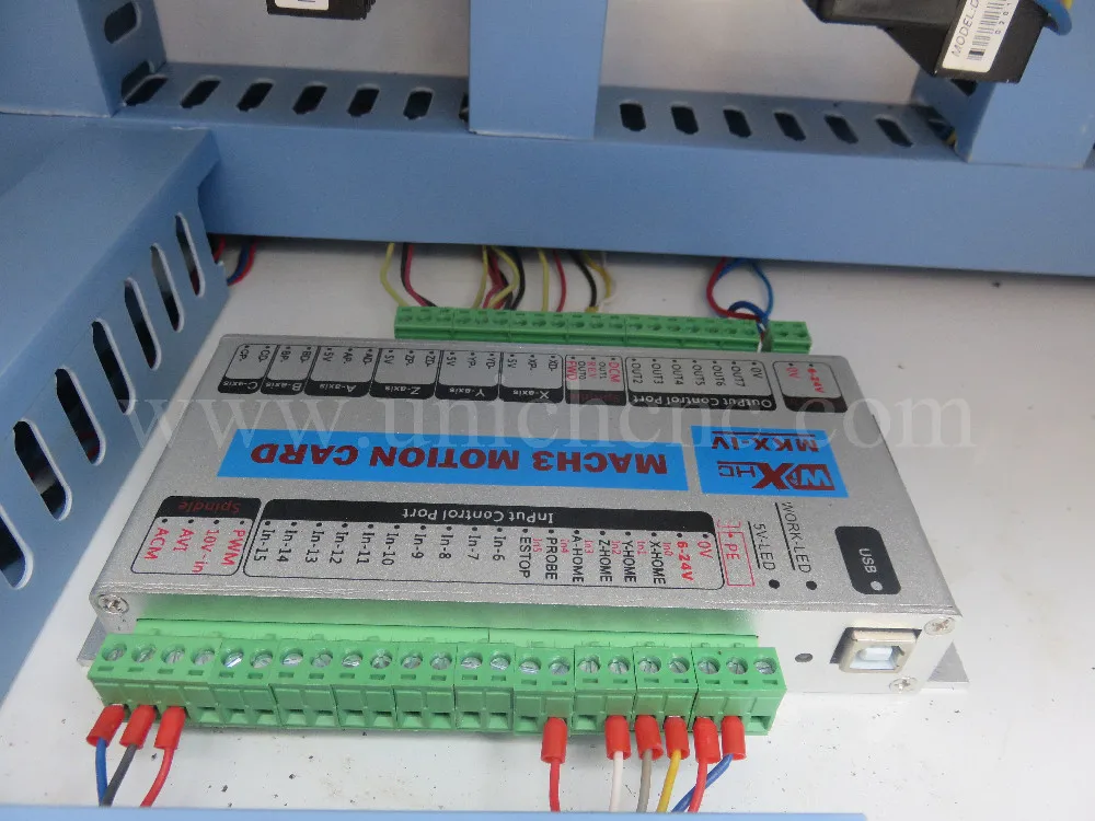 Factory price 4x8 ft 3D cnc wood carving machine 1325/cnc router metal cutting router