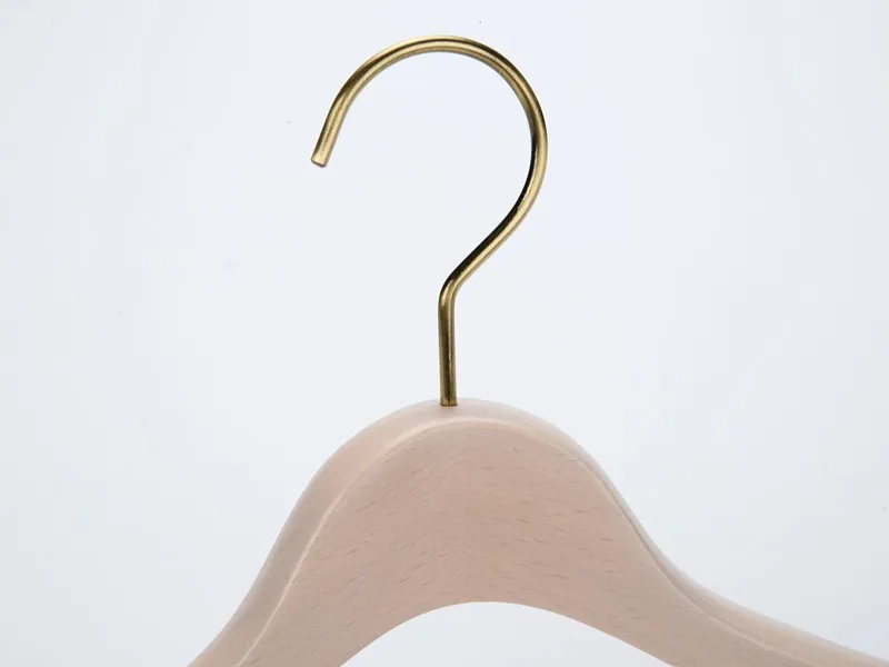 Inspring Brand Clothes Store Luxury Beech Wooden Hangers Non Slip