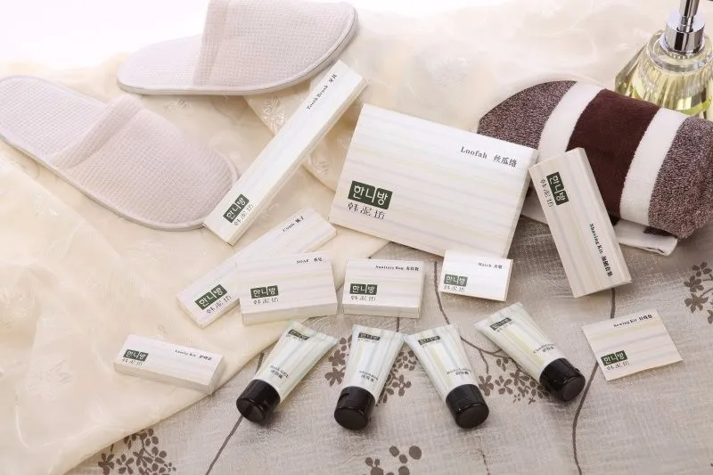 Hotel Supplier Certificated Disposable Amenities Sets Wholesale Luxury Bath Amenities Cheap 5 star Hotel Amenity Set 