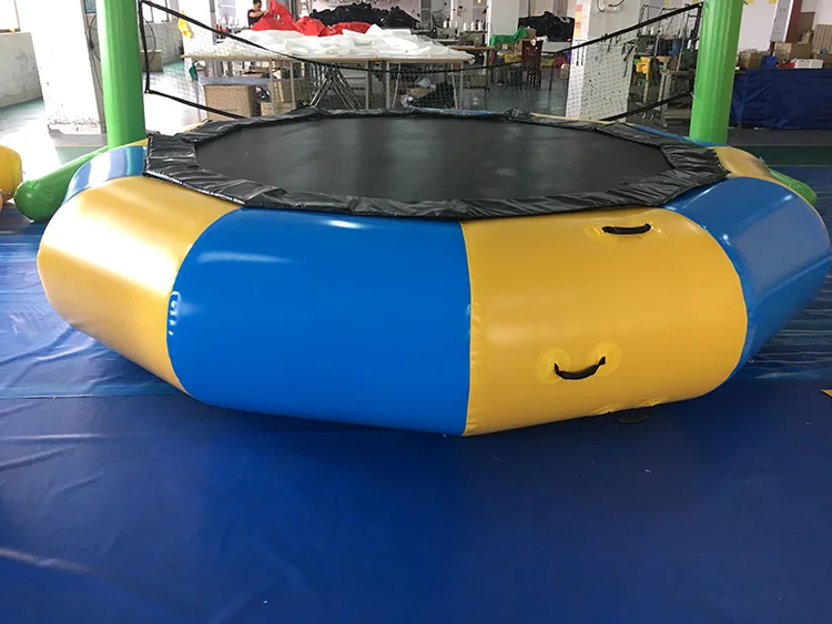 水上乐园漂浮大型 13 英尺儿童成人充气水上蹦床