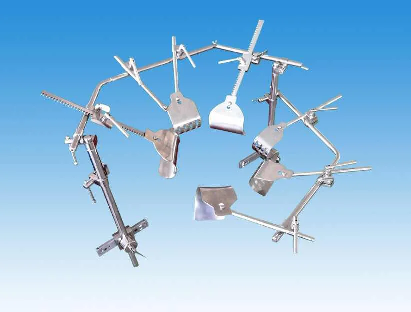 in stock good quality surgical thompson retractor