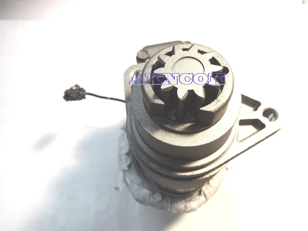 Engine Fan Pulley Bracket for 02-05 Nissan Altima Maxima Infiniti G35 VQ35DE