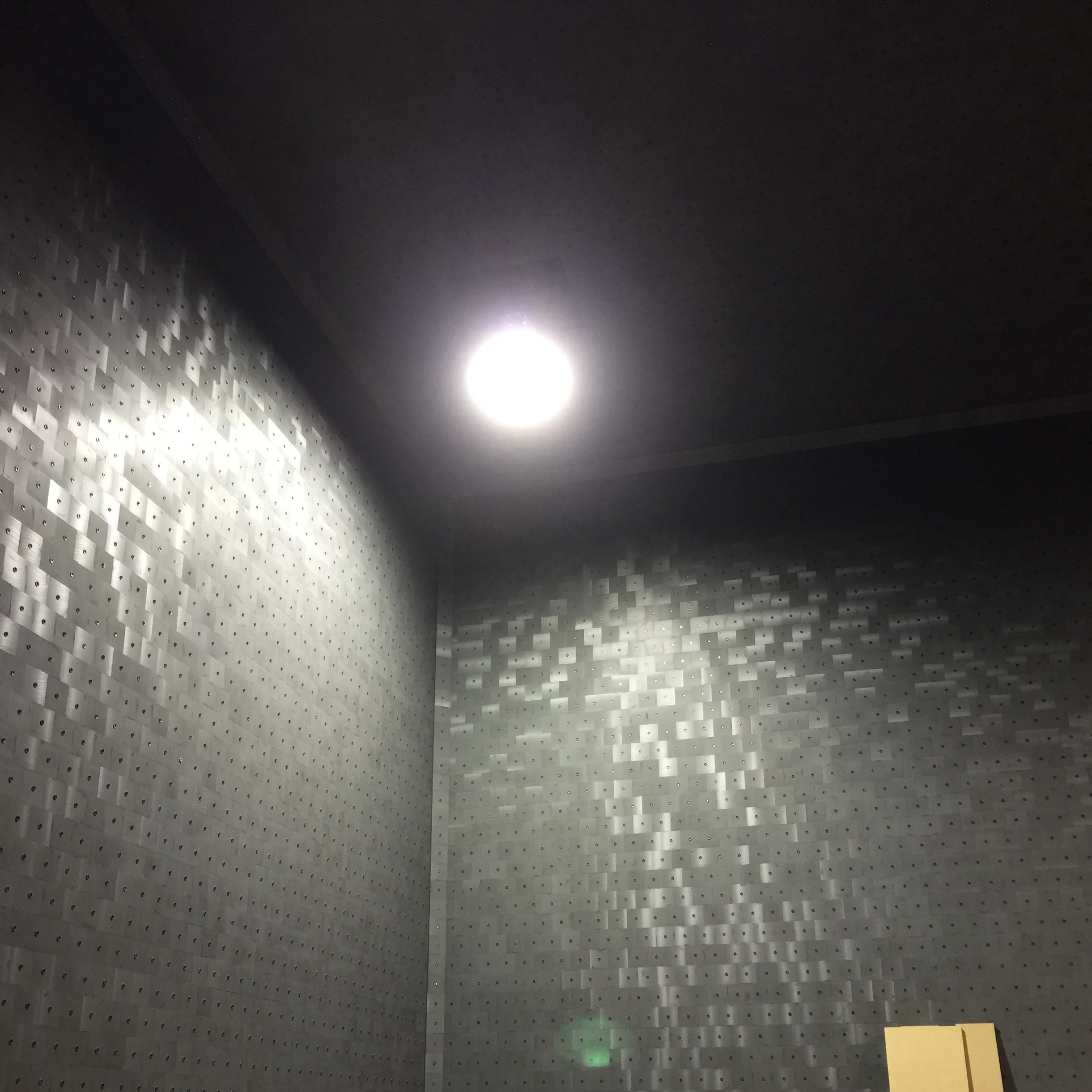 
6.7mm thickness 100*100 Ferrite tiles for EMC Chamber 