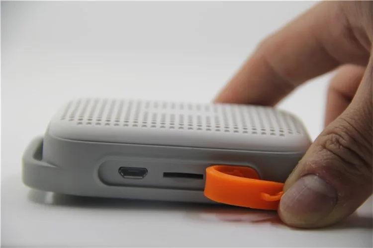 New portable arm speakers outdoor mini wireless smart speaker IPX4 waterproof speakers with FM radio self-timer music player U6 - ANKUX.COM