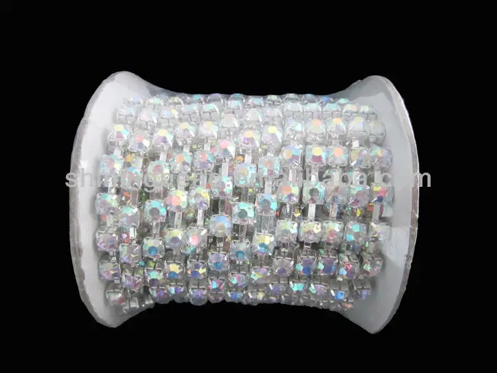 rhinestone chain 001.jpg