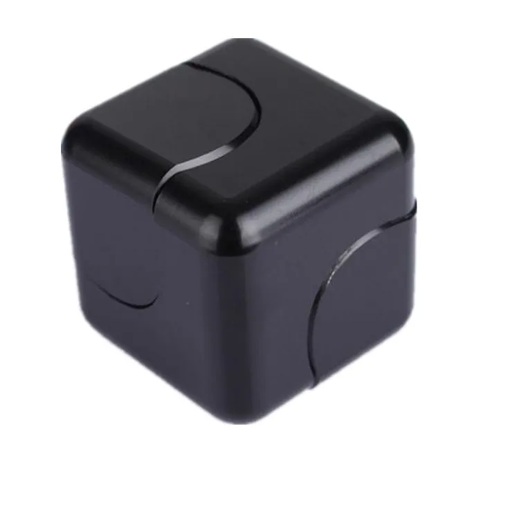 fidget spinner and cube