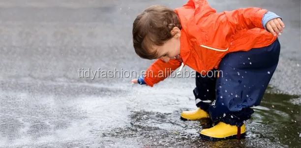 防風林レインコートと胸当てズボンの子供のレインスーツ Buy 雨スーツ パンツと 透明プラスチックパンツ Product On Alibaba Com