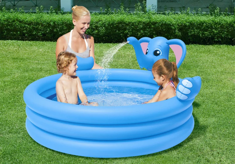 paddling pool with sprinkler