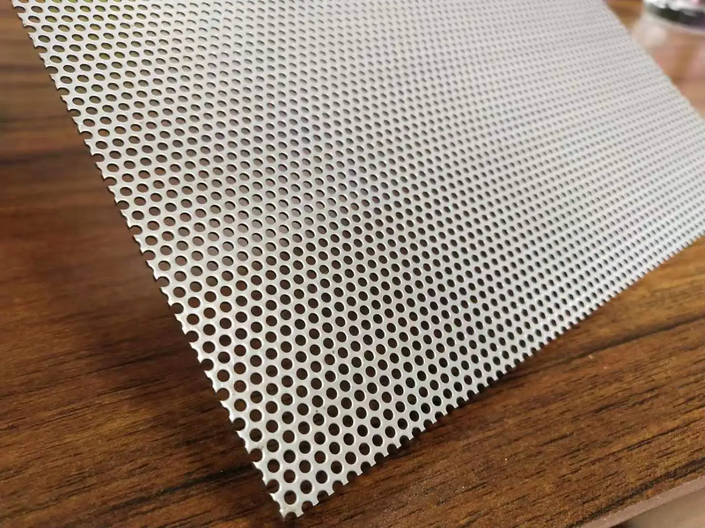 Top Selling Perforated Metal Aluminum Stainless Steel Mesh Grille Mesh