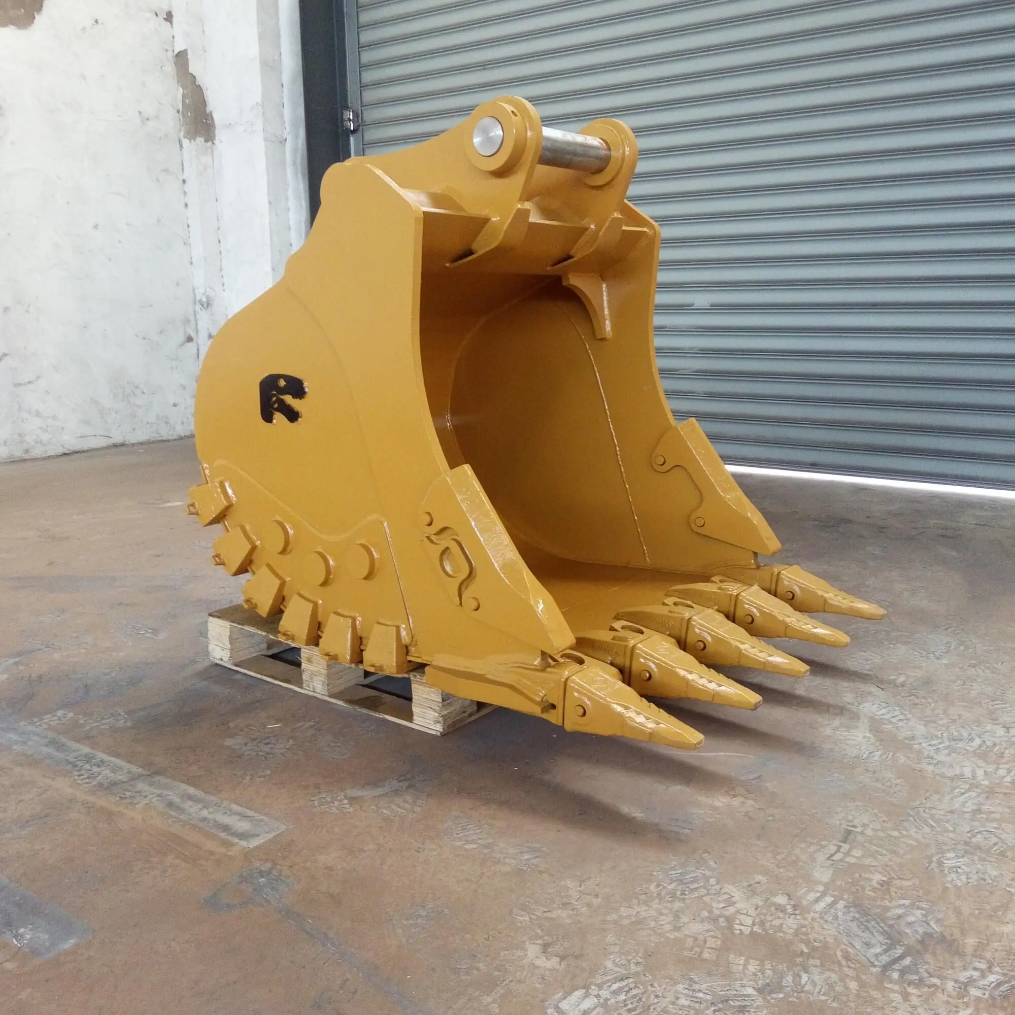 mini excavator tilt bucket for sale