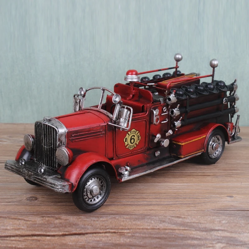 Modèle De Voiture Vintage DynaSun 1:20 - Métal 25 Cm - Collection Rétro - Fait Main