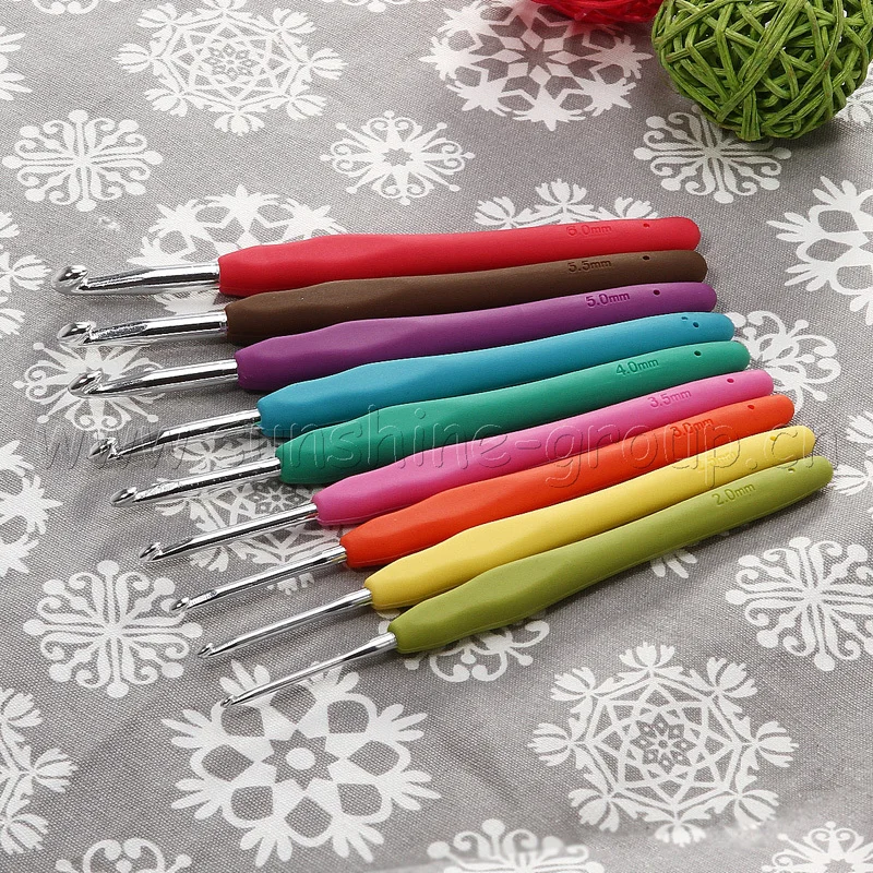 9 Sizes Crochet Hook Set Ergonomic Grip Crochet Hooks Kit Comfort Grip