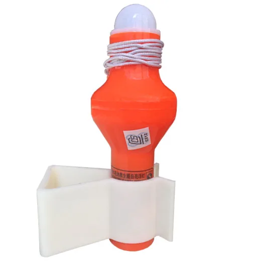 lifebuoy self-igniting light 2