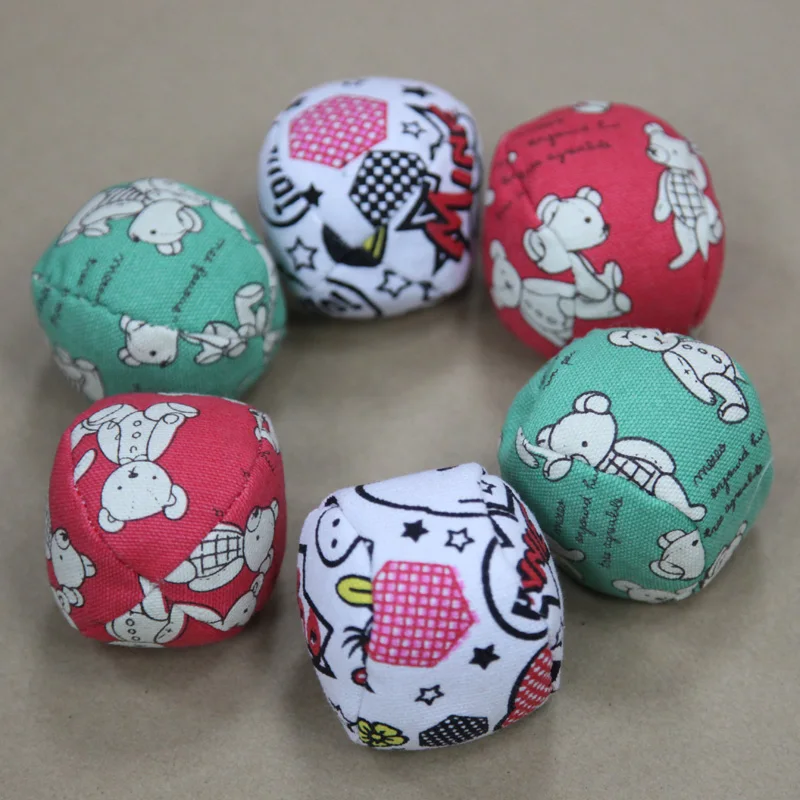 cloth juggling toy.jpg