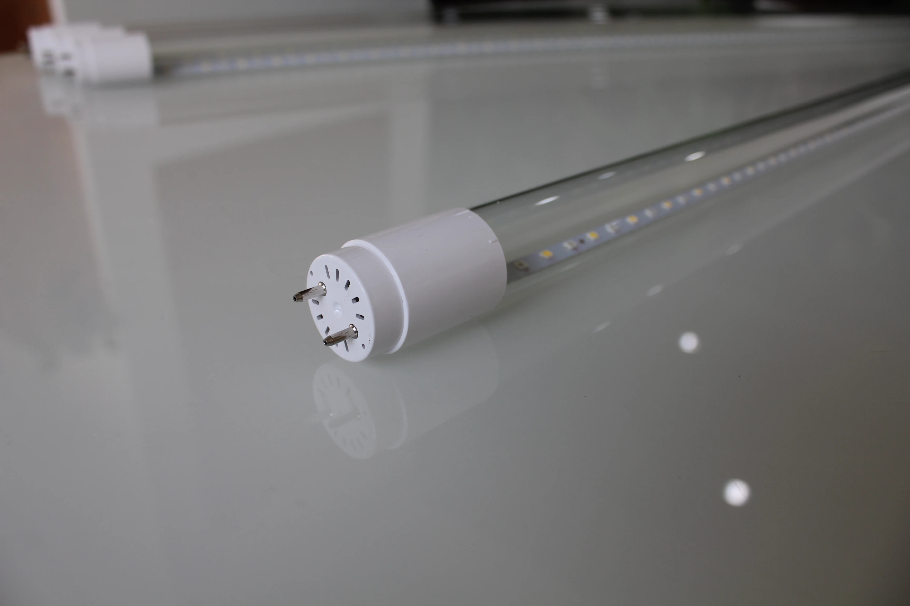 2ft 4ft Vertical Greenhouse Farming Fluorescent Led Grow Lamp