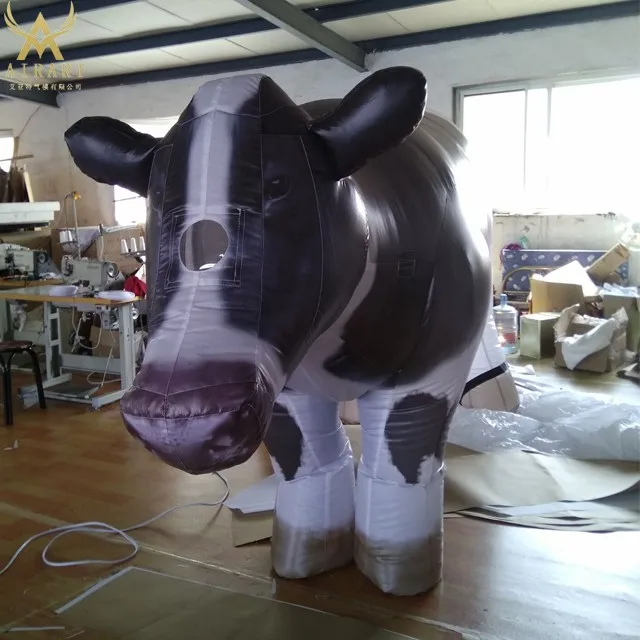 Advertising Inflated Giant Inflatable Cow Costumes For Event Decoration