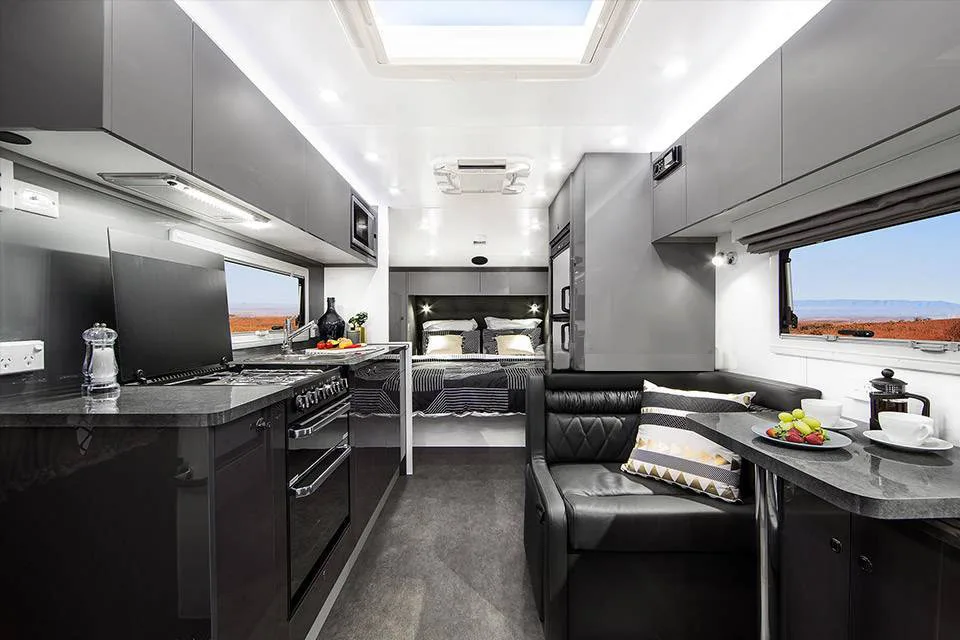 off road caravan (2).jpg