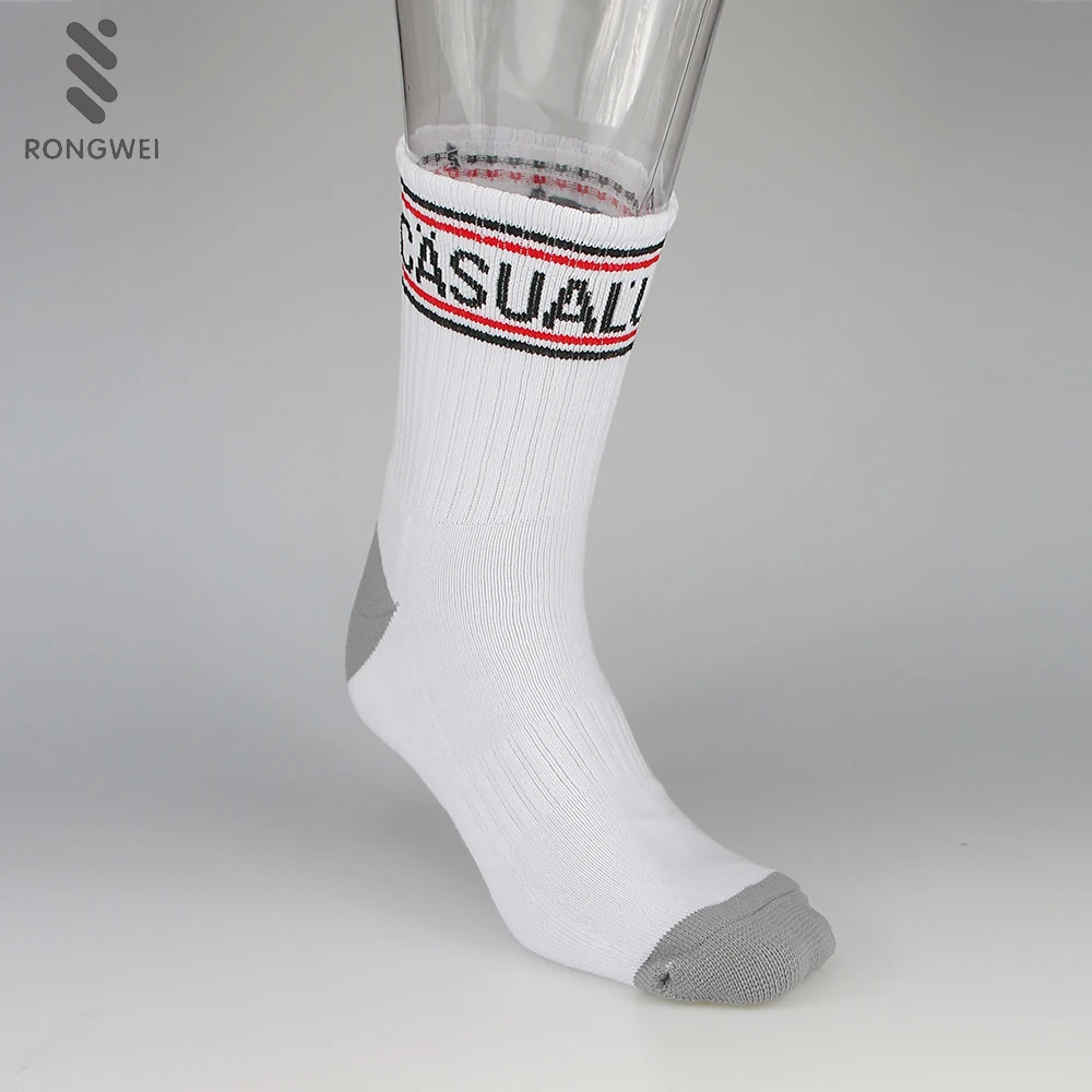 Custom Men Outdoor Knitted Cotton Sports Basketball Sock White Plain Athletic Socks