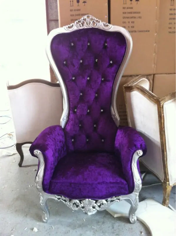 ديكور قديم وحديث - صفحة 38 The-Kings-Chair-Throne-Queen-and-King