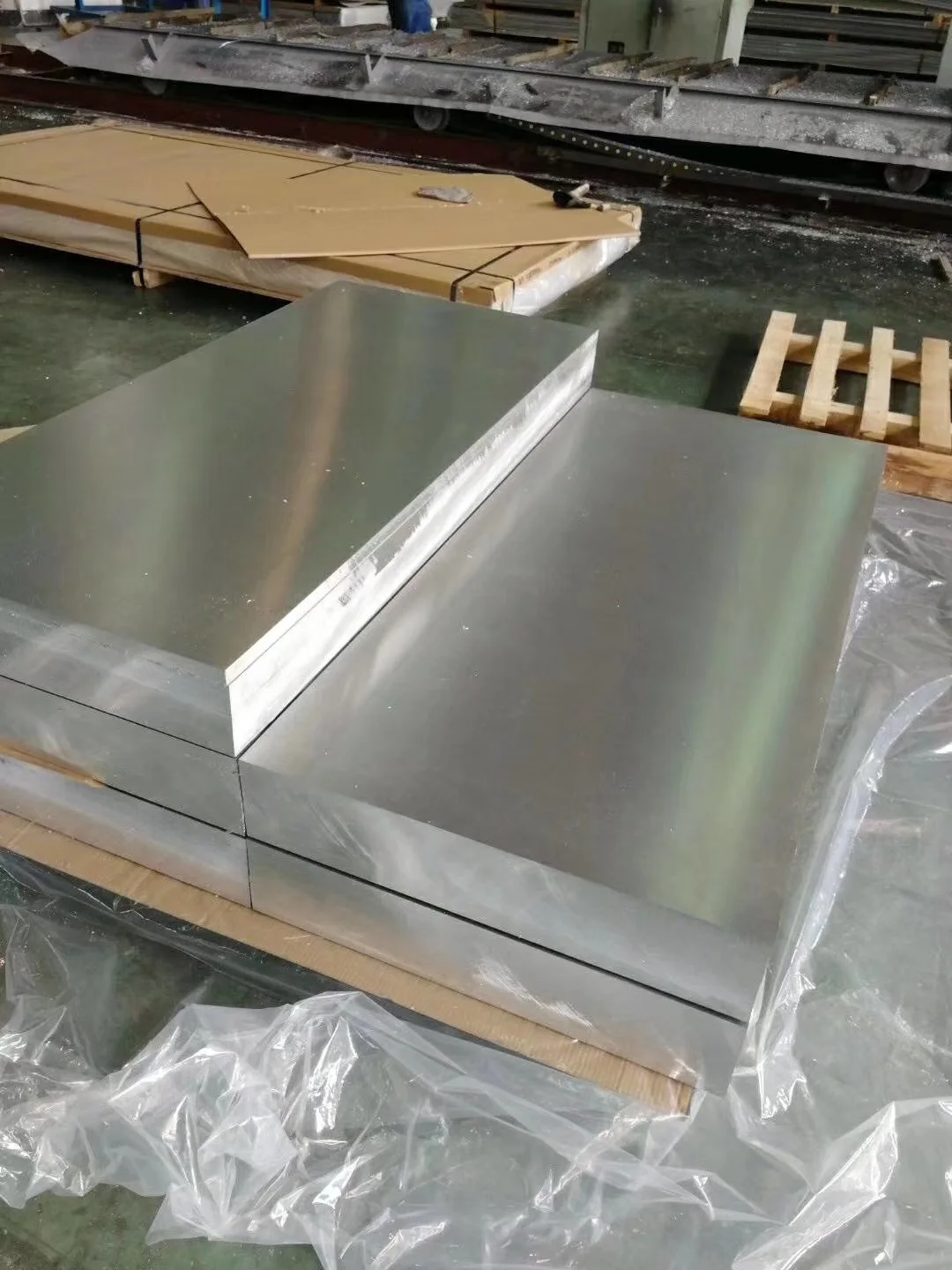 Листы из алюминия и алюминиевых сплавов. Лист алюминиевый амг2м 1,2мм. Плита алюминиевая амг3. Дюралюминий д16т лист 2мм. Листы алюминиевые АМЦ 2х1200х3000 мм.