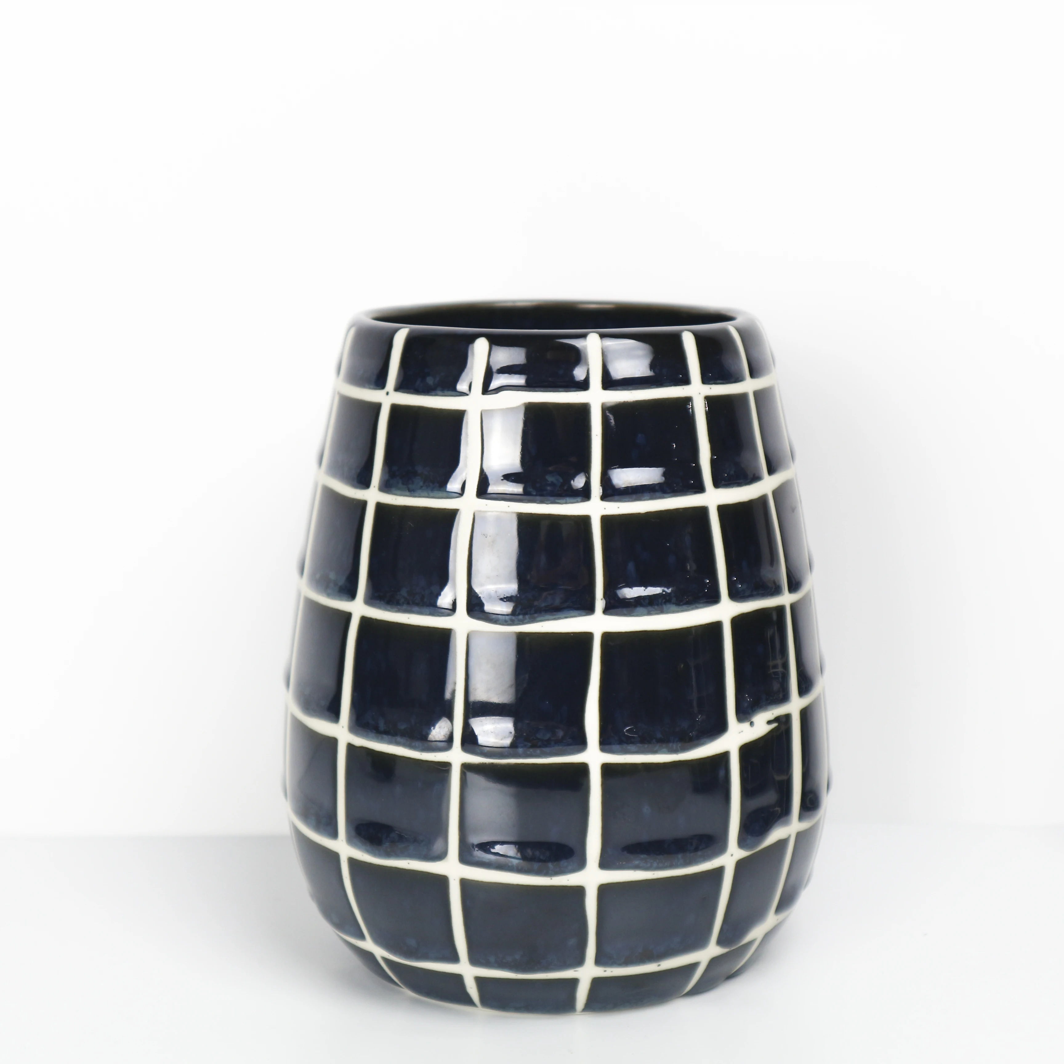 China Manufacturer 4 Set Black White Toilet Ceramic Bathroom Set Buy