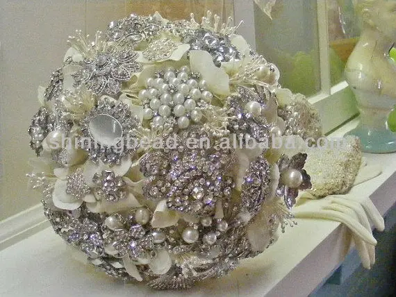 Brooch1.jpg