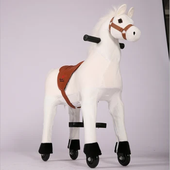 peluche cheval blanc