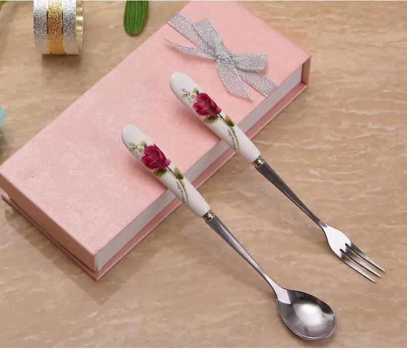 50pcs Romantic Wedding Gift Box Elegant White Luxury Guest Gift Kraft