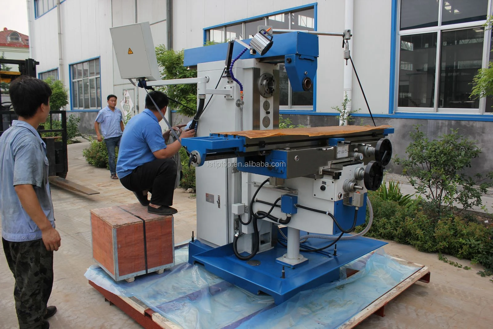 computerized lathe machine