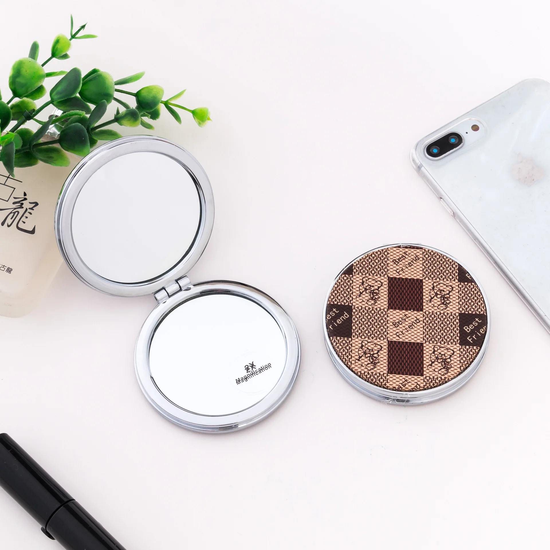 Custommade Fashion Leather Folding Mirror Small Mirror Double Side