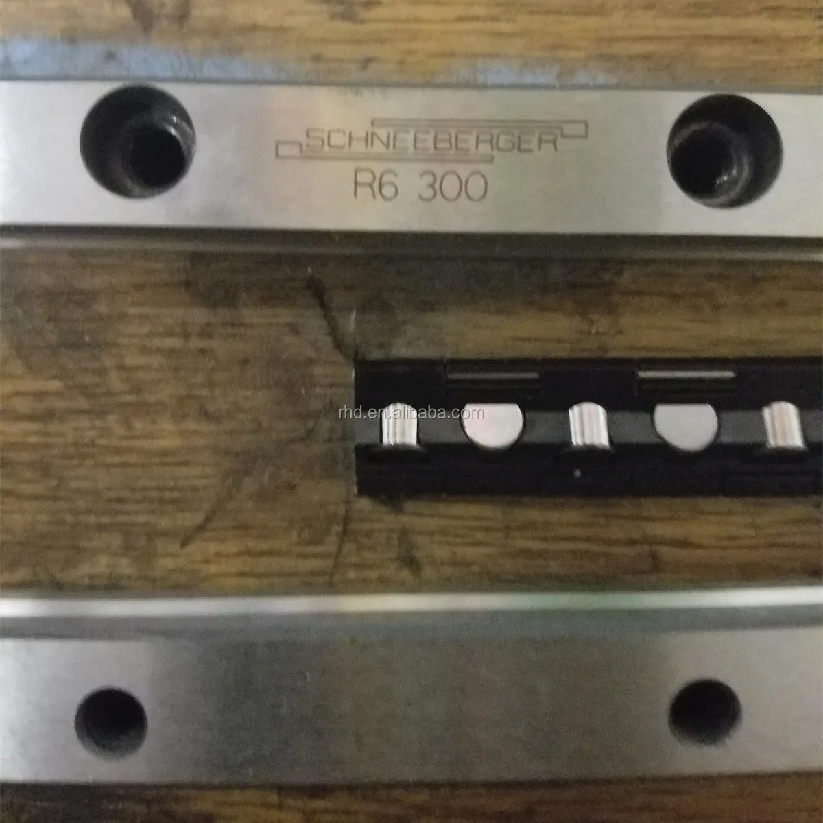 Schneeberger Bearing R6 100 R 6 100 Cross Roller Linear Guideway Buy Schneeberger Cross Roller