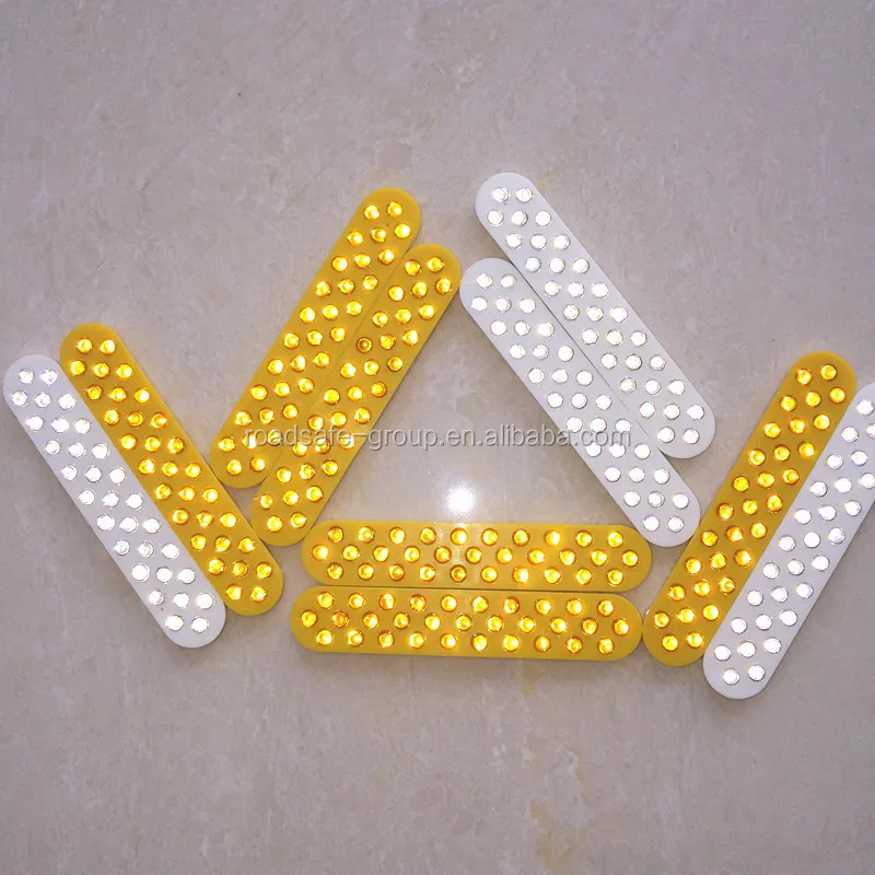 Highway Cat Eye Reflectors Road Mark Reflective Glass Beads Made of Durable Plastic