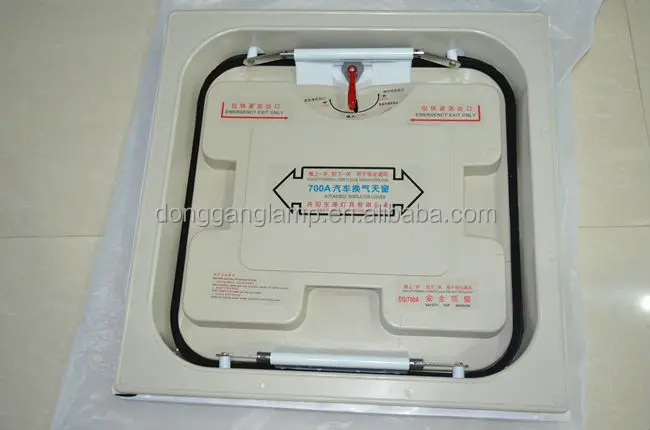 700A bus roof hatches
