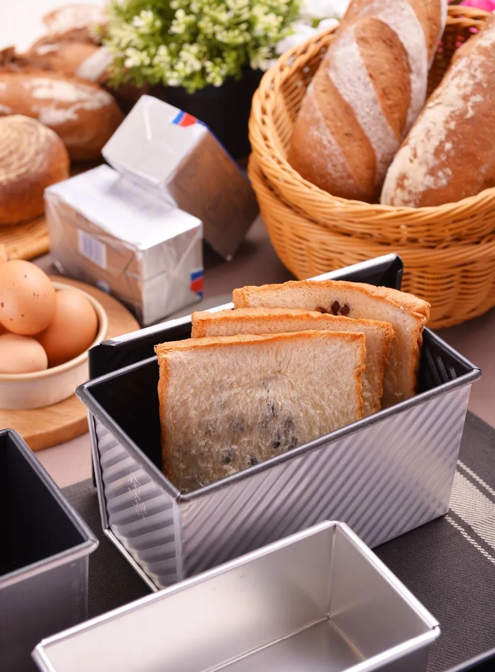 Nonstick Triangle Al.alloy Loaf Pan With Lid Buy Nonstick Baking